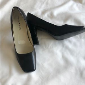 Penny Loves Kenny Black Pumps